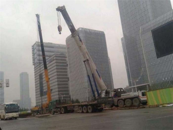 河南县25吨吊车能吊多重设备？